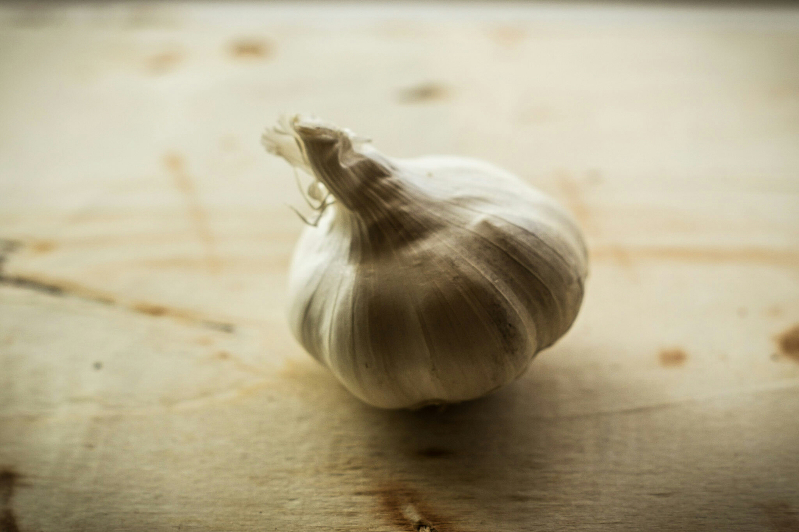How to Treat a Vaginal Infection with a Clove of Garlic • Midwifery Today
